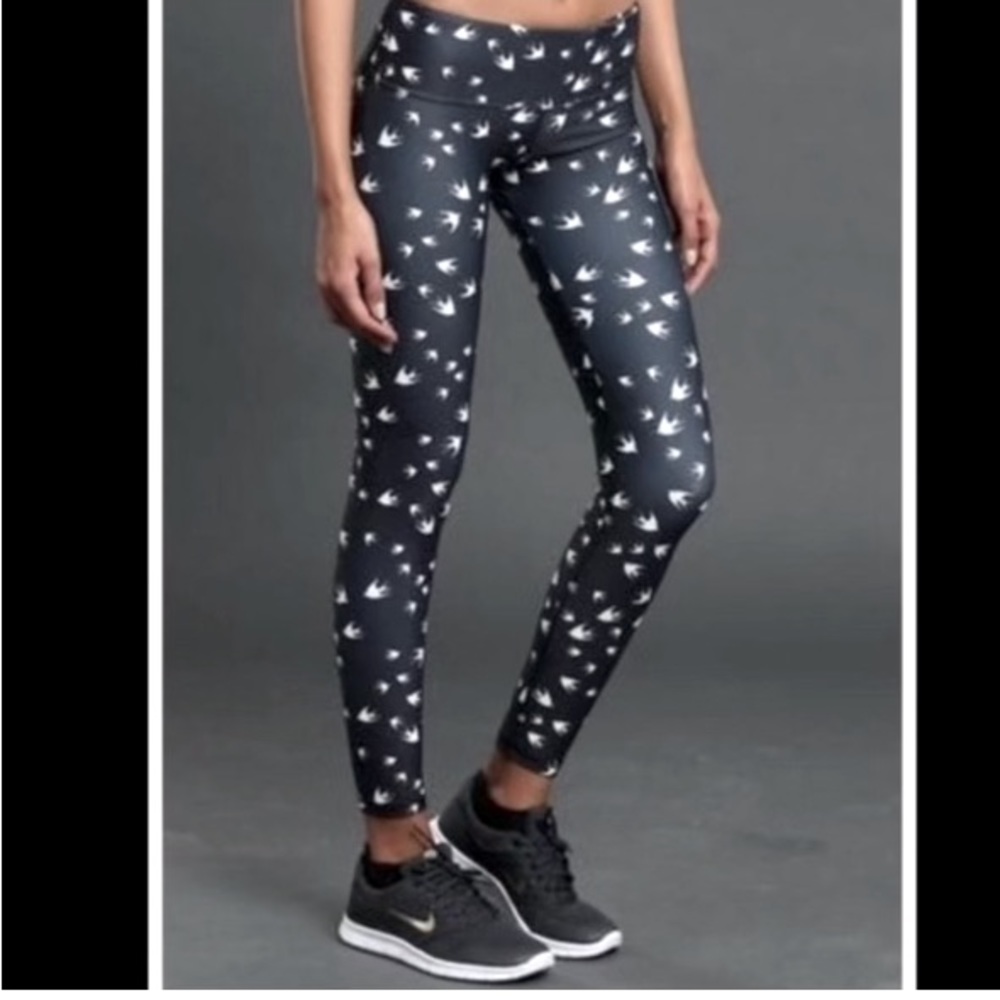Size small noli leggings with birds